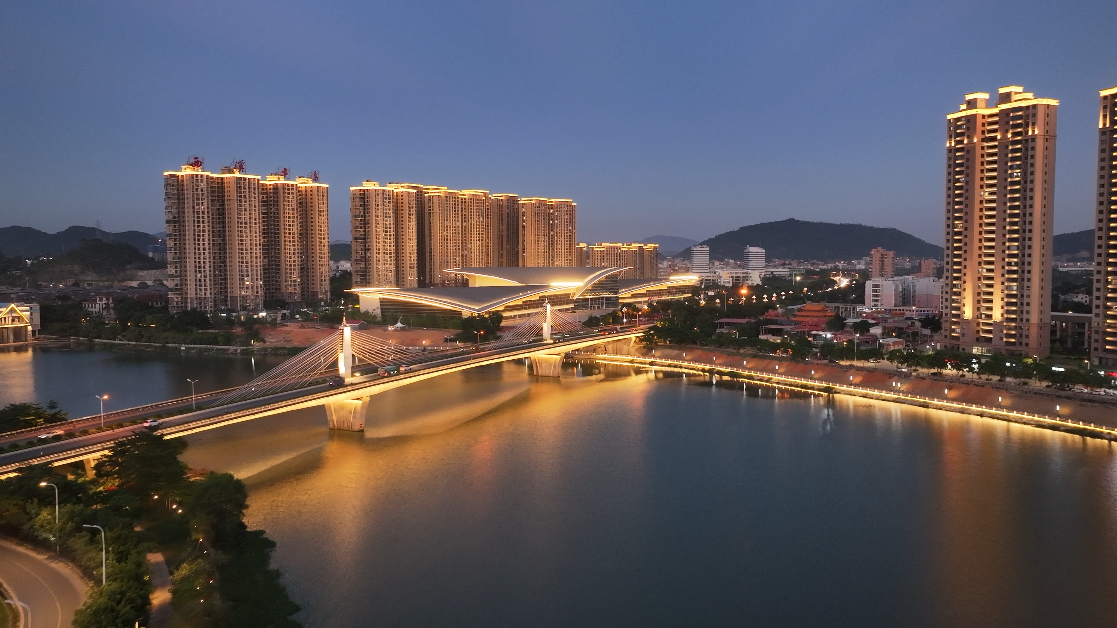 07豪尔赛赋能城市夜景提升.png